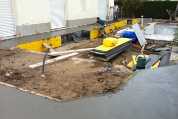 Aménagement extérieur particulier, construction d'une terrasse et plage de piscine à Nantes (44)