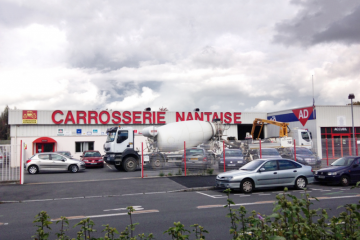 Atelier en site occupé, fosses dans une carrosserie pour installation cabines de peintures