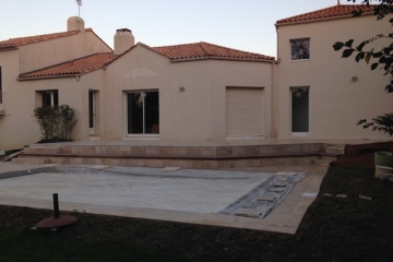 Pose de travertin pour terrasse extérieure à Vertou (44)
